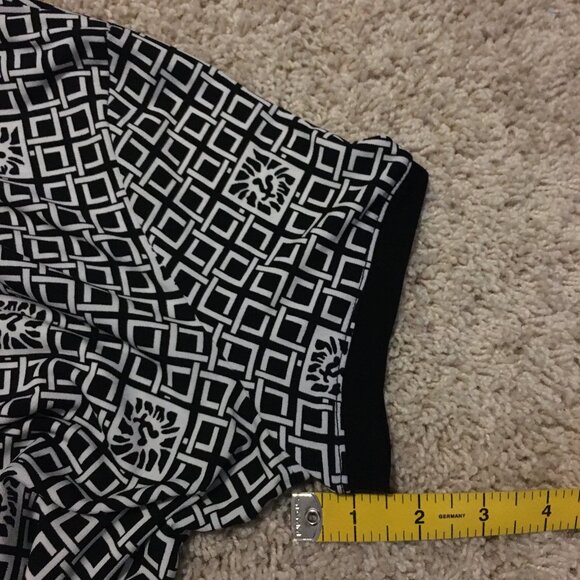 Byzantine Lion Tile and Square Weave Short Sleeve Tee - Picture 15 of 15